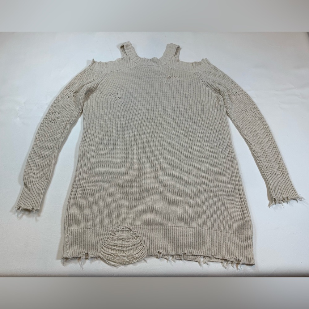 Vintage Havana factory distressed cold shoulder off white small longer (bin H)